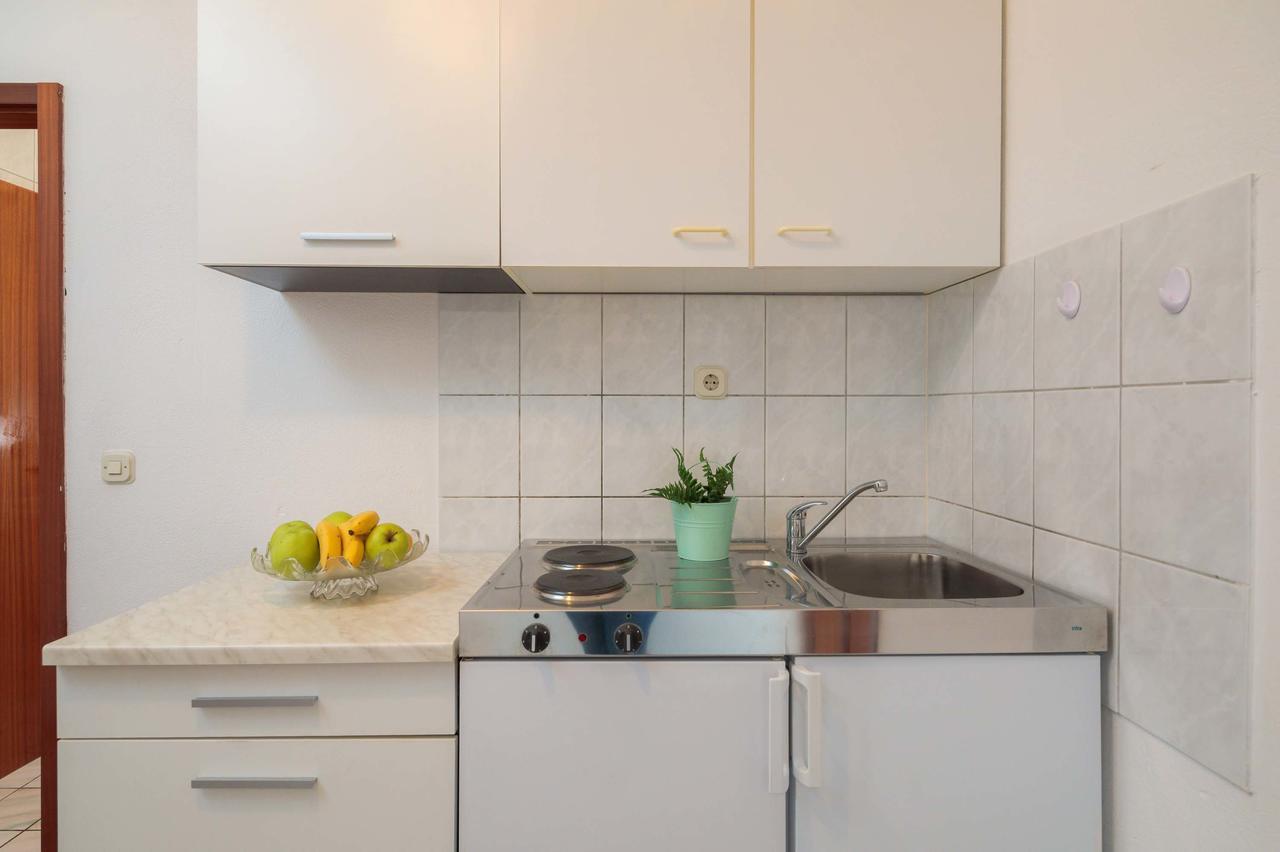 Apartments Loncar Seget Vranjica Exterior photo