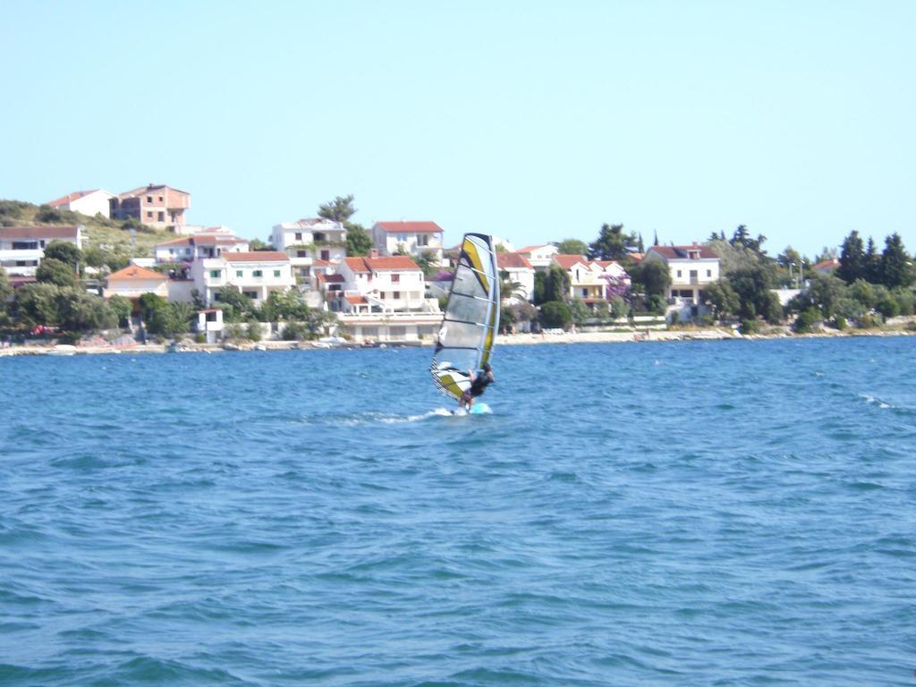 Apartments Loncar Seget Vranjica Exterior photo
